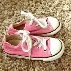 Girls converse all stars pink size 9
